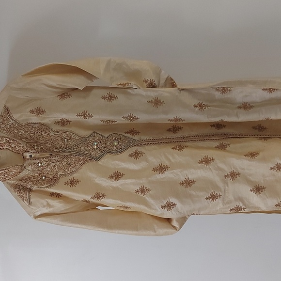Mens jewelled Indian Kurta (Wedding Quality) - Picture 2 of 3